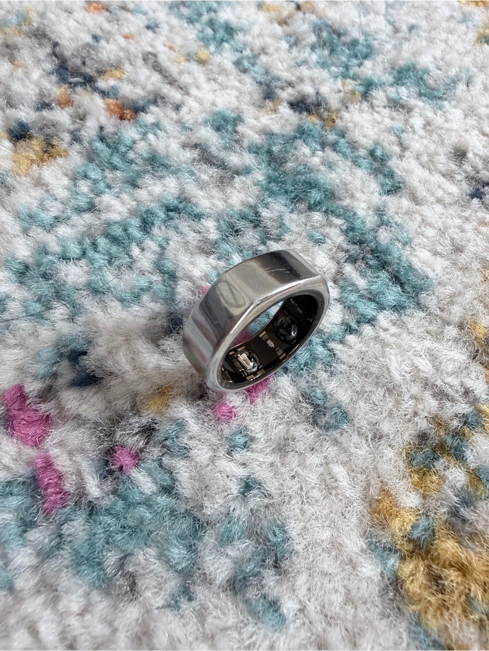 Oura ring gen 2 with charger good condition size 8